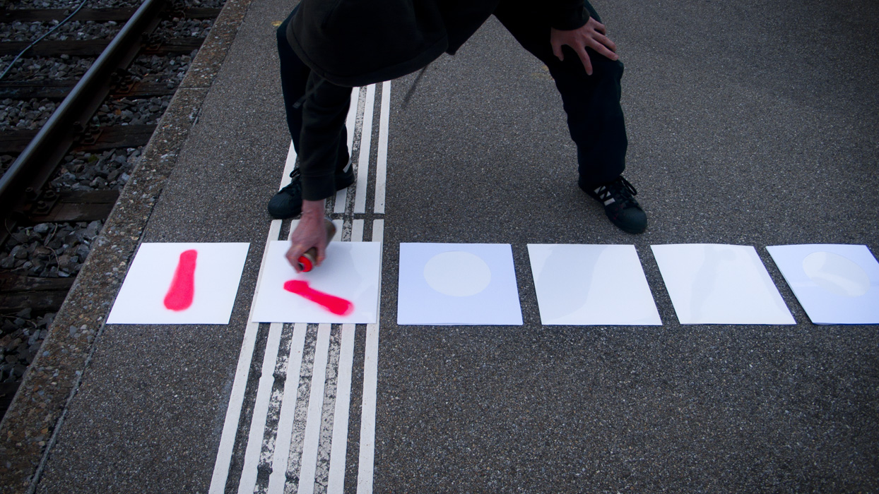 Miriam Bossard Project - Hurt - Painting performance