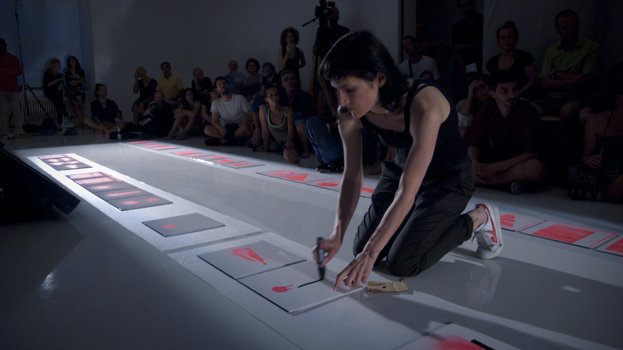 Miriam Bossard Project - Hurt - Painting performance